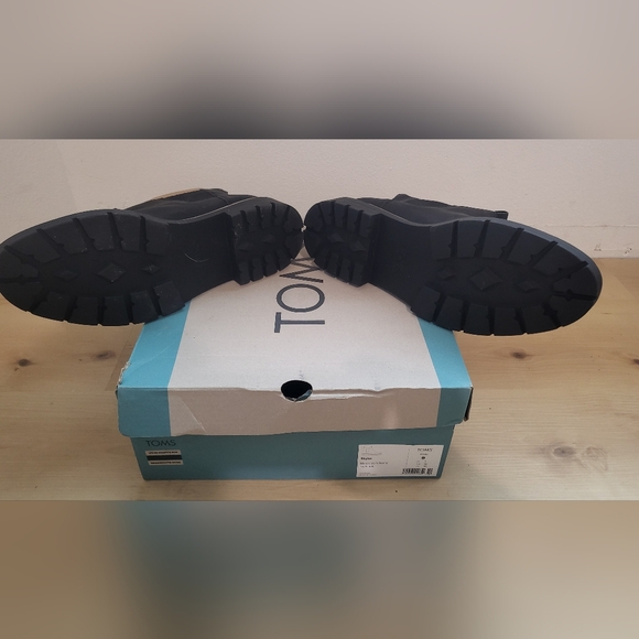 Tom Skylar Bootie - Picture 3 of 7